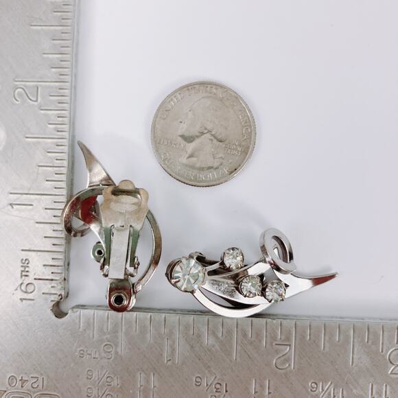 VTG 1950s Mid Century Silver Tone Rhinestone Clip On Earrings - Picture 10 of 12